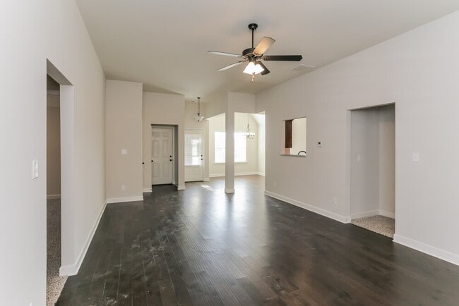 Building Photo - 1415 Chase Cv