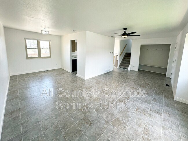 Foto del edificio - 7395 Woody Creek Dr