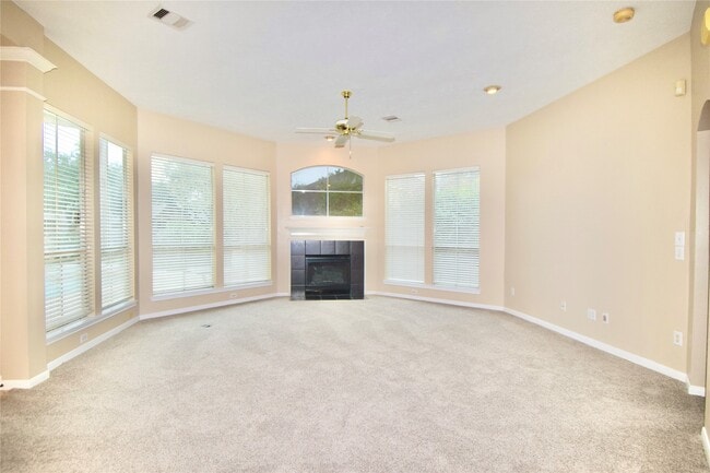 Building Photo - 514 Avery Dr