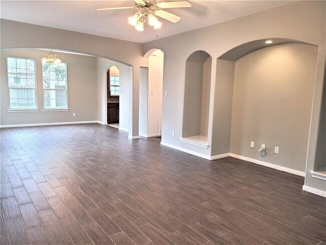 Foto del edificio - 10026 Gil Jr Ln