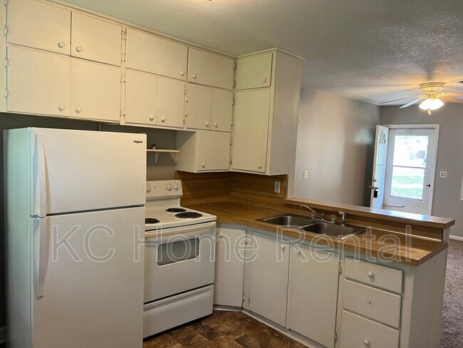 Foto del edificio - 1114 E Myrtle St