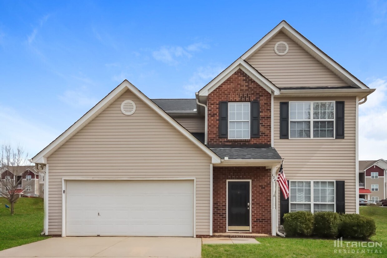 Foto principal - 124 Redstone Ln