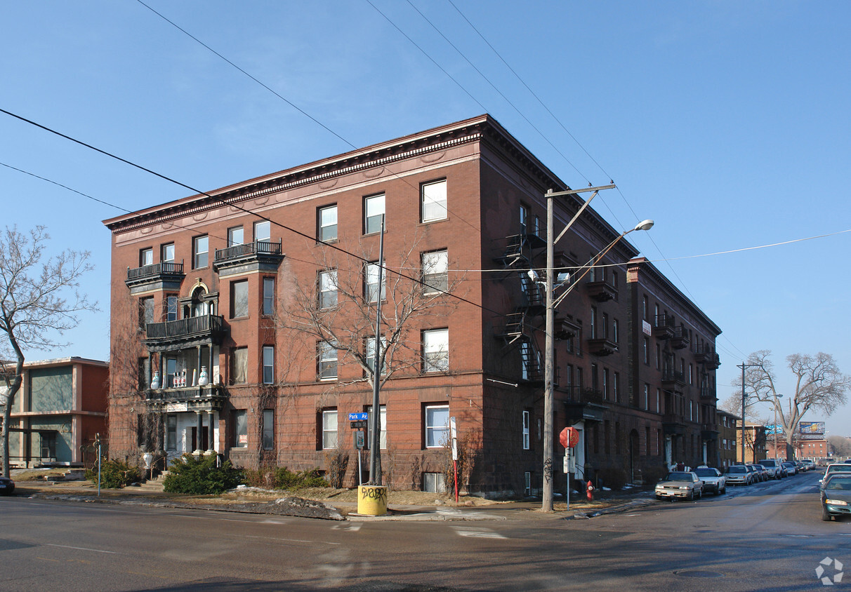 Primary Photo - The New Waldorf
