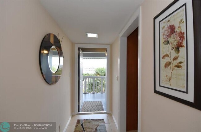 Foto del edificio - 3111 NE 51st St