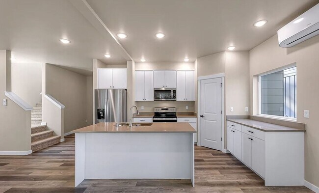 Foto del edificio - Beautiful 3 Bedroom Home for Rent Soon!