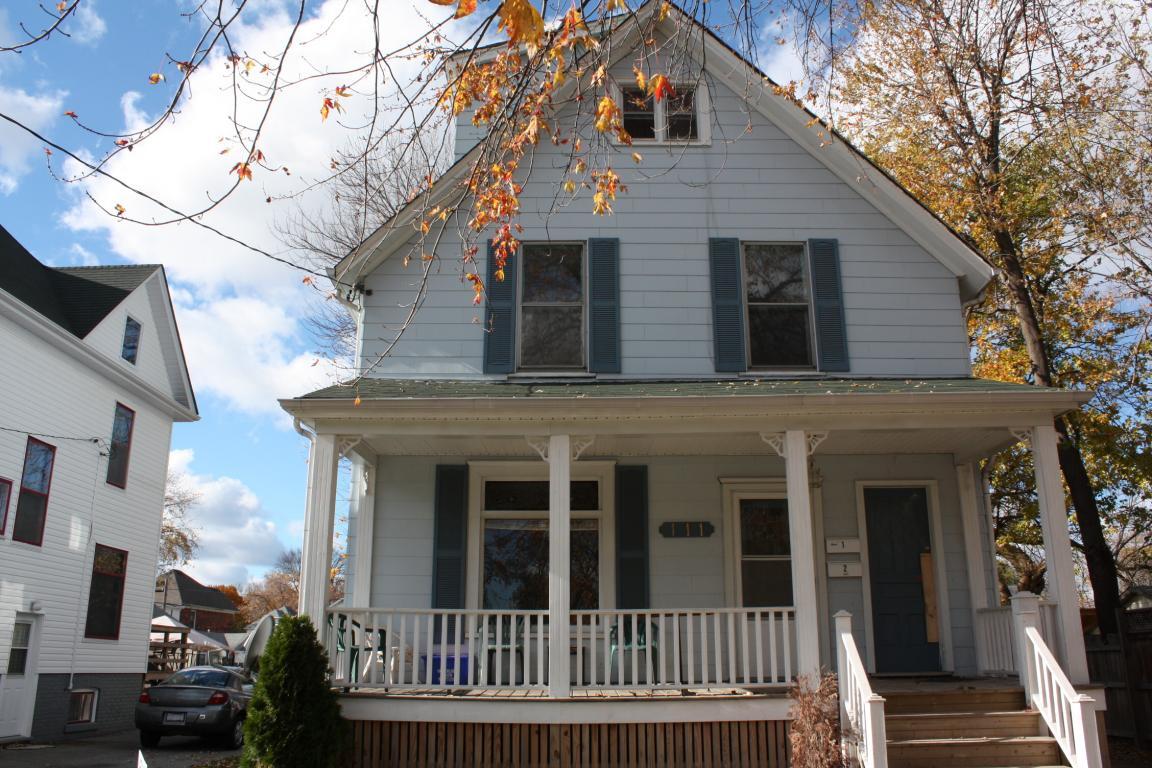 Primary Photo - 111 Brock St S