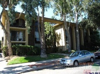 Foto principal - 465 S Los Robles Ave