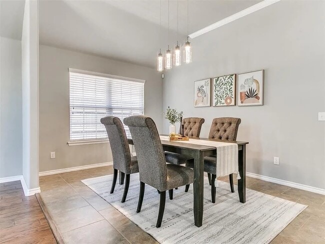 Dinning Room - 936 SW 140th St