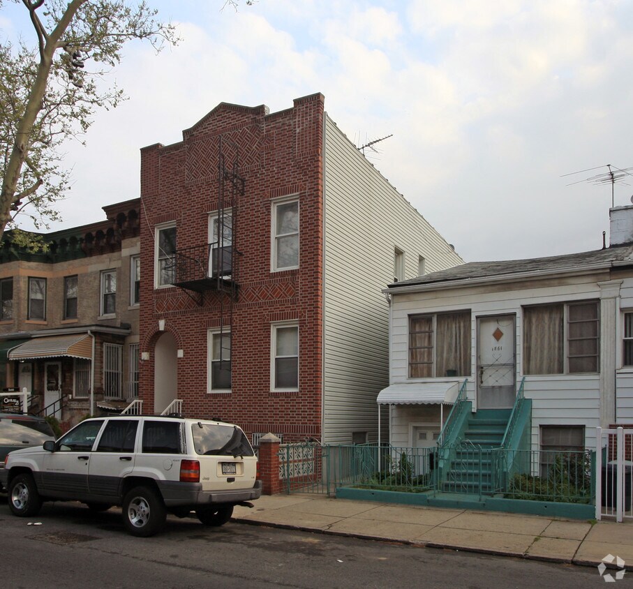Foto del edificio - 1859 70th St