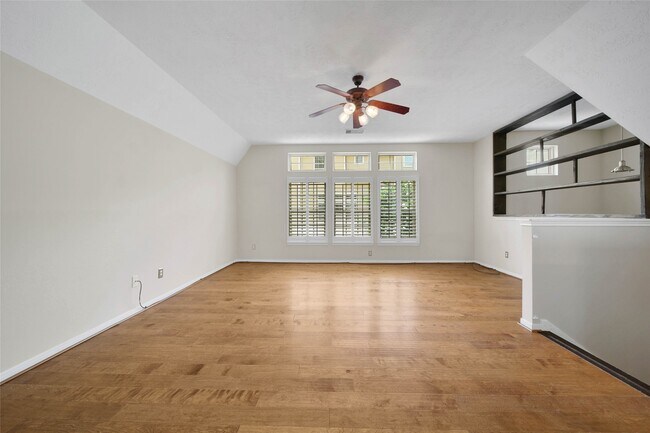 Foto del edificio - 3323 Masters Point Dr