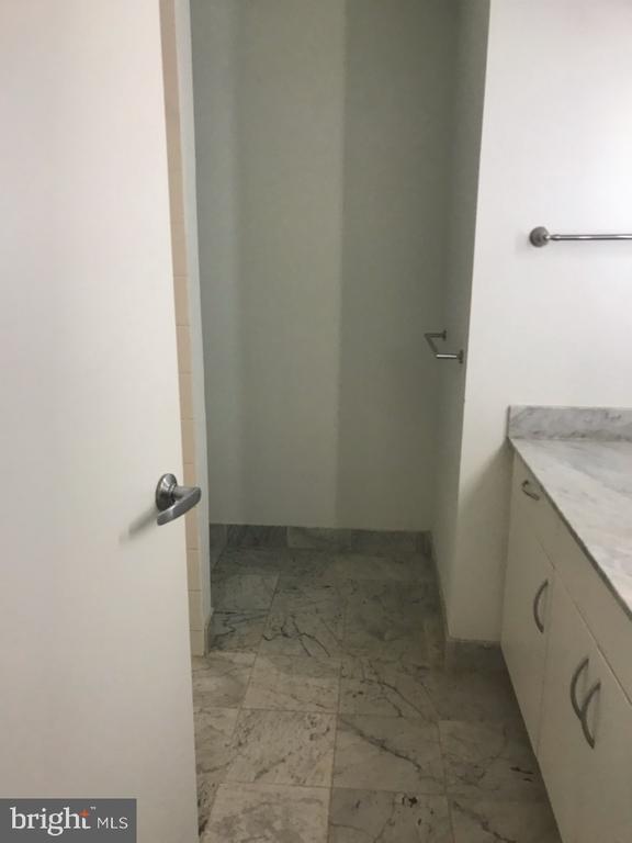 Foto del edificio - 219-29 S 18th St