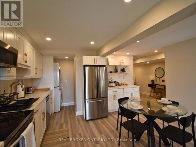 Building Photo - 1004 Dashwood Ct