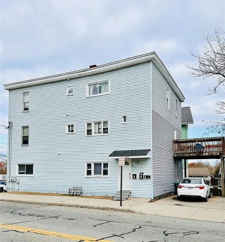 Foto principal - 220 Logee St