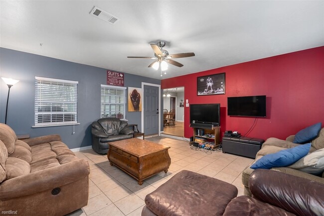 Building Photo - 4 br, 2 bath House - 1200 Briar Cliff Dr