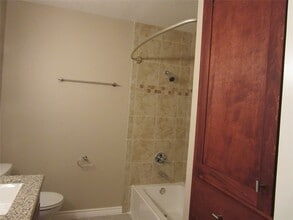 Building Photo - 6202 Skyline Dr Building Photo - 6202 Skyline Dr