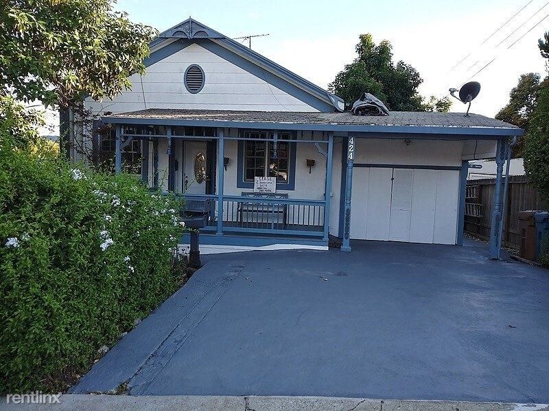 Primary Photo - 2 br, 1 bath Apartment - 424 East H Street