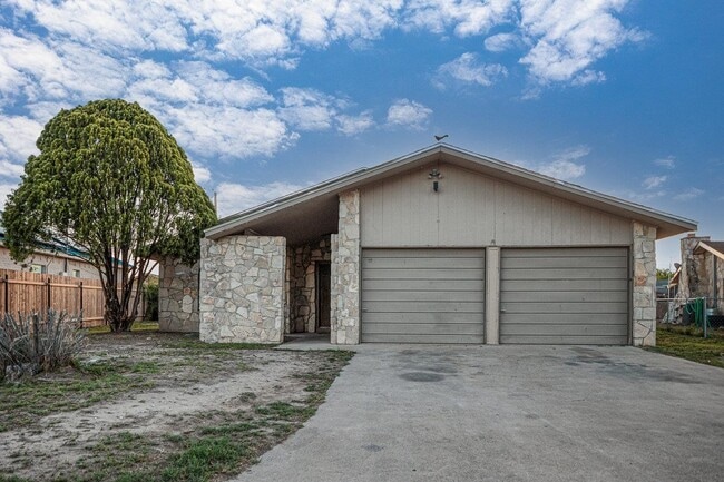 Building Photo - 117 Philemon Dr
