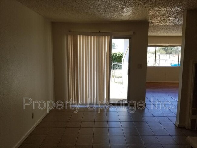 Foto del edificio - 175 Oroview Dr