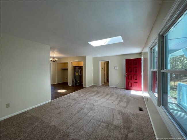 Building Photo - 711 Niven Ave