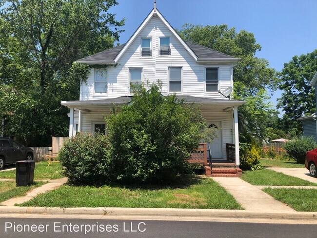 Building Photo - 3 br, 1.5 bath House - 216 Clarendon Ave