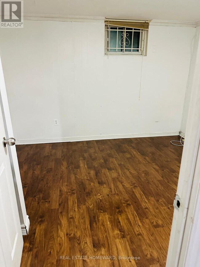 Photo du bâtiment - 68 Hart Ave