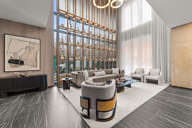 Building Photo - 2 Forest Hill Rd