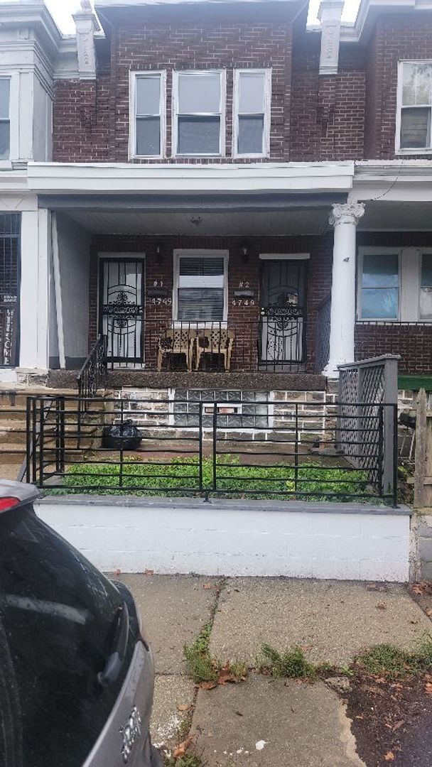 Building Photo - 4749 Bingham St
