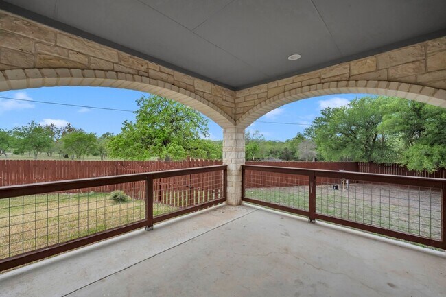Building Photo - 623 Skyline Dr