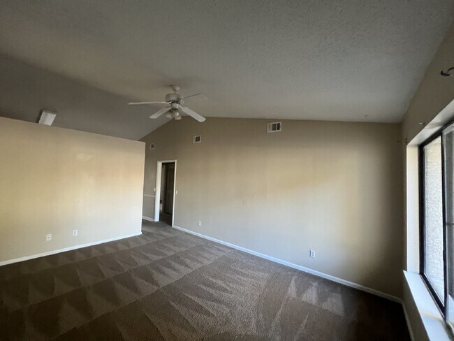Foto del edificio - Condo for Rent