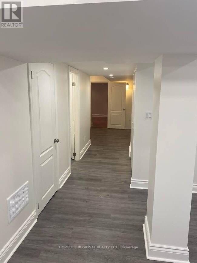 Building Photo - 46 Tewsley Pl