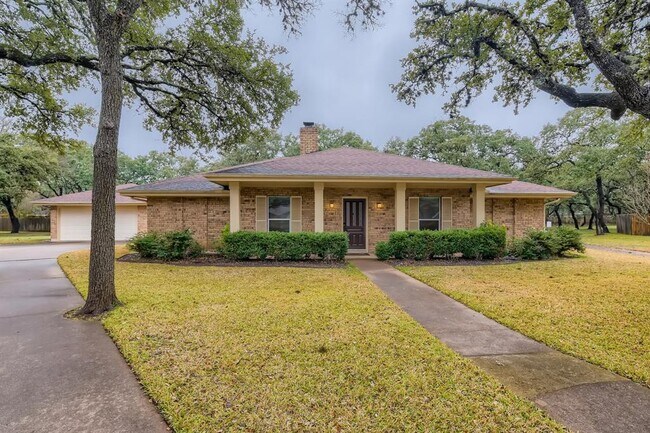 Foto del edificio - 6811 Hitching Post Cir