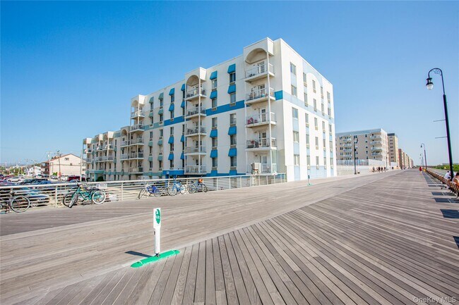 Foto del edificio - 10 Franklin Blvd