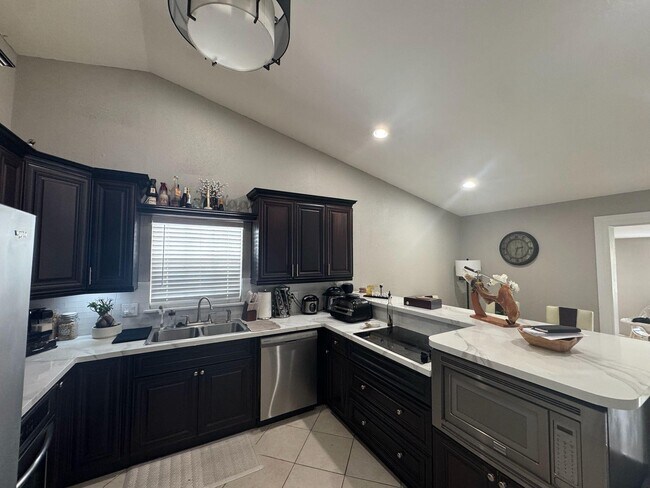 Building Photo - 7779 Elwood Dr