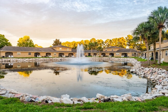 Community Pond - Pickwick Flats