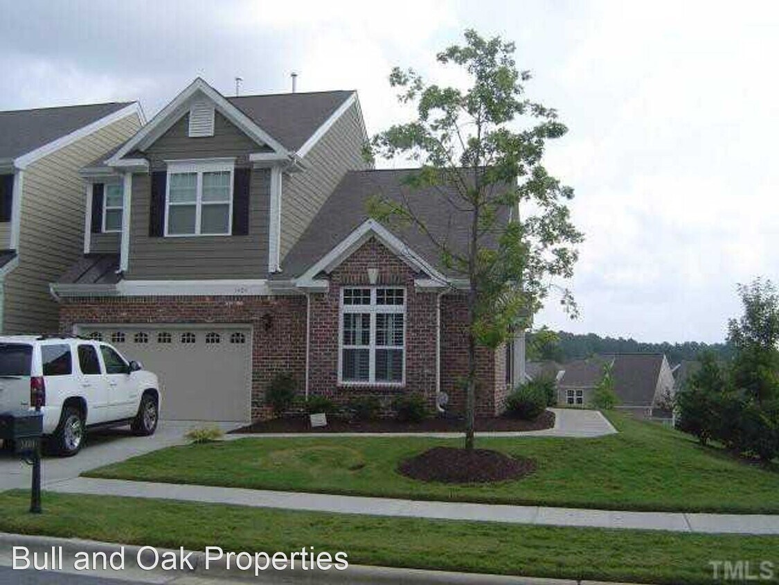 Primary Photo - 1404 Heritage Hills Way