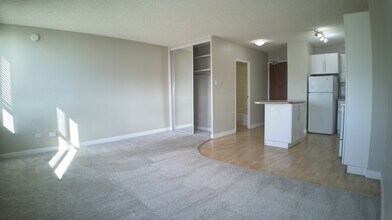 Building Photo - 11147 Whyte Ave NW