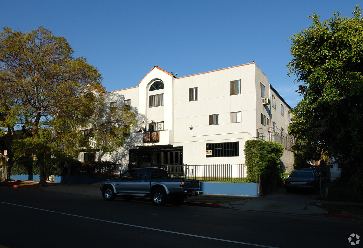 Foto del edificio - 320-326 N Kenmore Ave