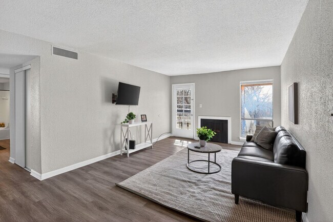 Foto del edificio - 5301 E 83rd St