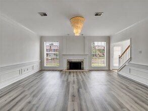 Building Photo - 1127 Gloria Ct