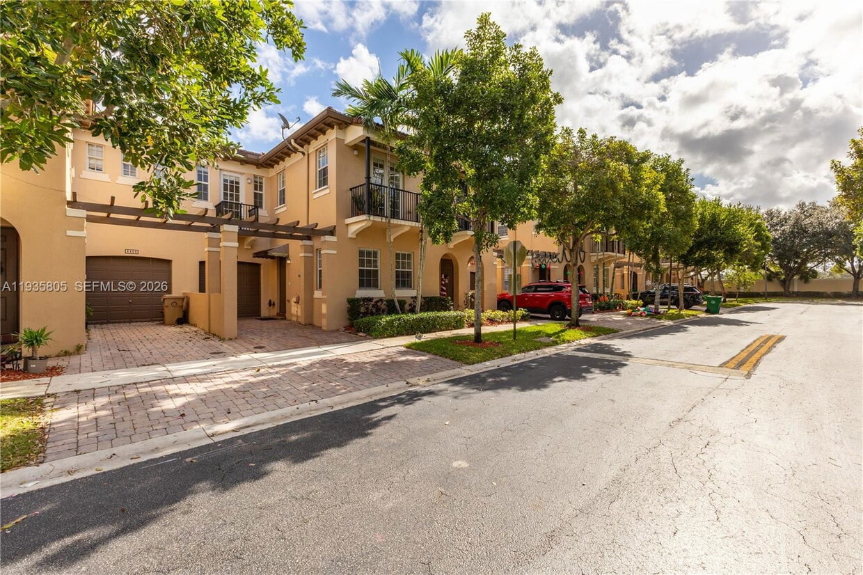 Photo - 4410 Morgan Lane Apt #5-9, Cooper City, FL 33328 - 3 BR 3 BA townhouse