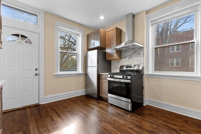 Foto del edificio - 4351 N Bell Ave