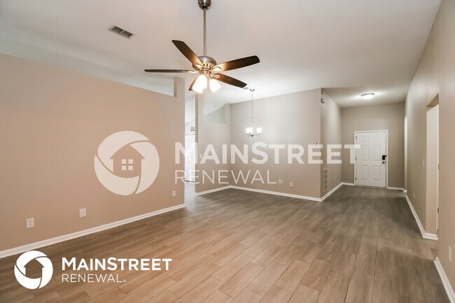 Foto del edificio - 2545 Spring Pond Ln