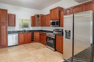 Building Photo - 1650 Presidential Way