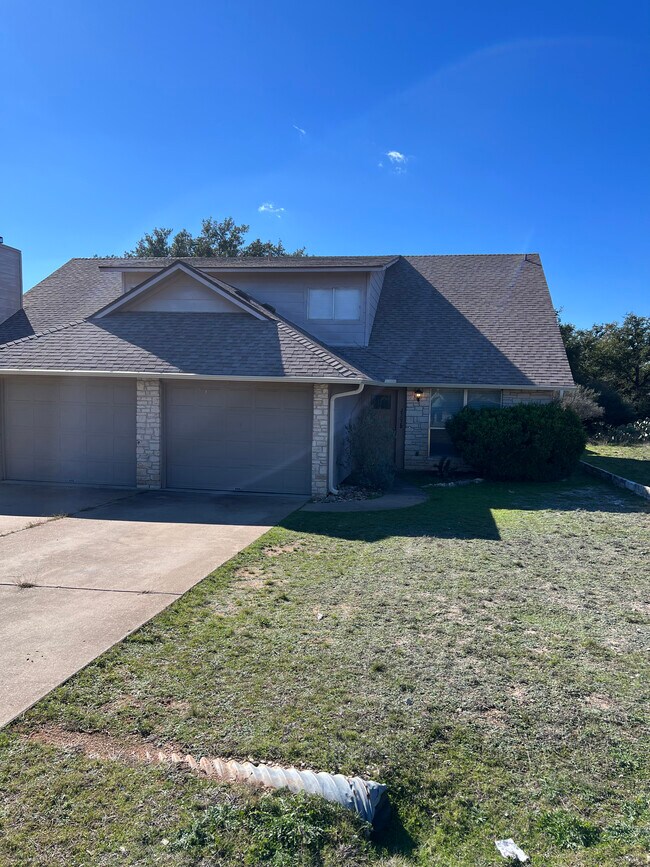 Building Photo - 2502 American Dr