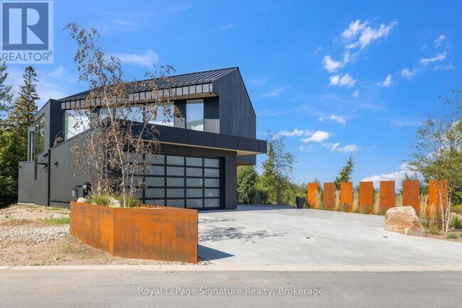 Building Photo - 120 Sebastian St