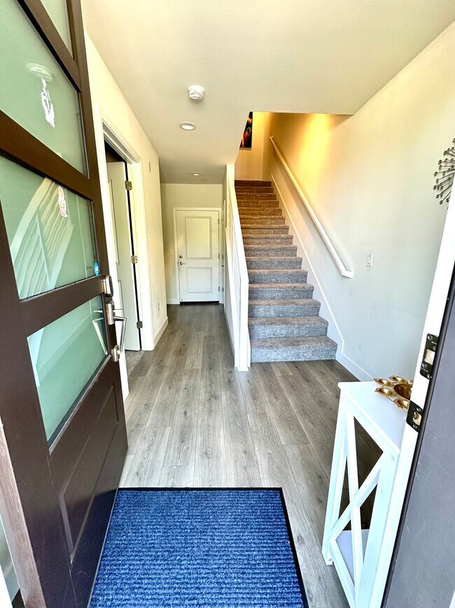 Building Photo - 3520 Peralta Blvd