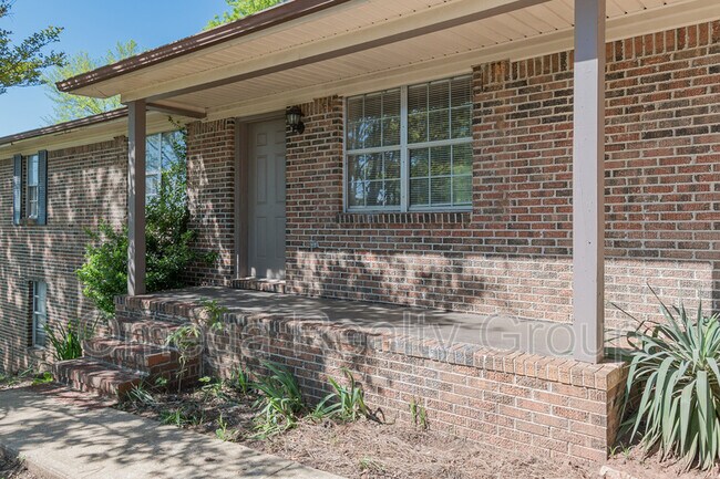 Foto del edificio - 213 Ashley Dr