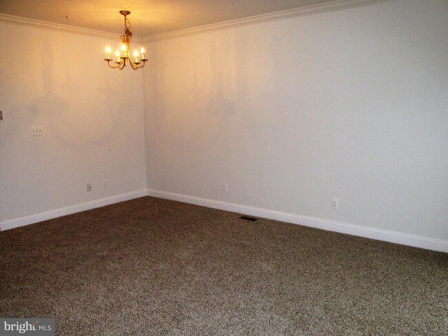 Building Photo - 507 Callander Way