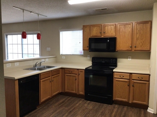 Building Photo - 3744 Foxton Dr