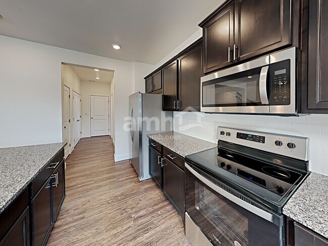 Foto del edificio - 1712 194th St E